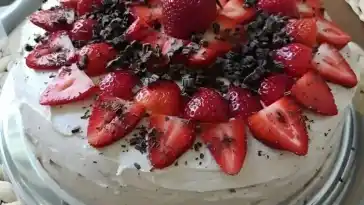 Erdbeercreme als Tortenfüllung