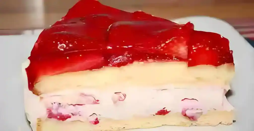 Erdbeertorte (diese Torte kann natürlich auch mit anderen Beeren hergestellt werden)
