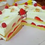 Erdbeertorte mit Quarkcreme