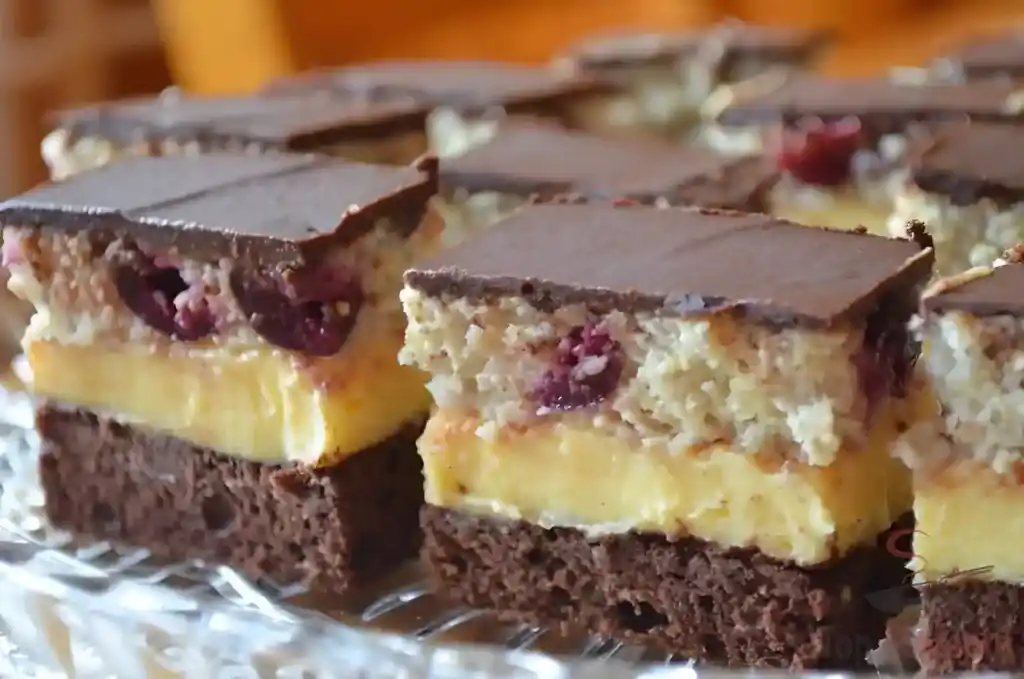 Fantastische Kirsch-Vanille-Schnitten