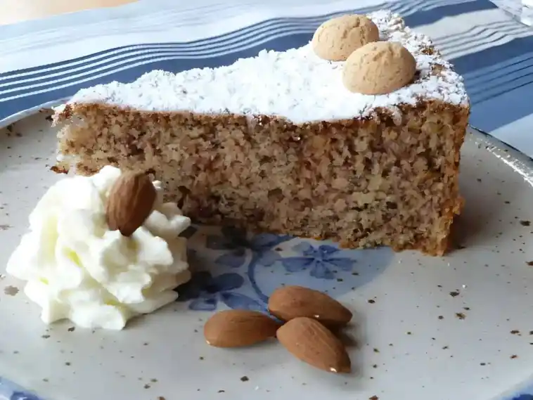 GERTIS MALLORQUINISCHER MANDELKUCHEN