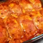 GRATINIERTE HÄHNCHENBRUST MIT PARMESAN
