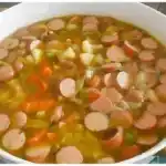 Gemüsesuppe mit schneller Zubereitung , in nur 20 Minuten fertig