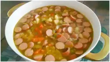 Gemüsesuppe mit schneller Zubereitung , in nur 20 Minuten fertig