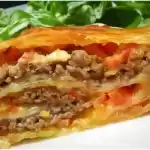 Hackfleisch-Paprika-Käse-Strudel