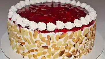 Himbeer Quark Sahnetorte
