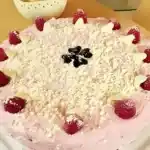 Himbeer-Sahne-Torte mit Schmand