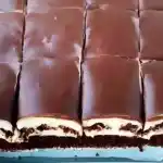 Himmlische Cremeschnitten mit schokolade tassenrezept