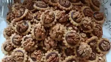 Ischler Törtchen mit Nussfüllung
