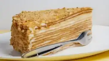 Kekskuchen mit Sahne Rezept in 15 Minuten fertig