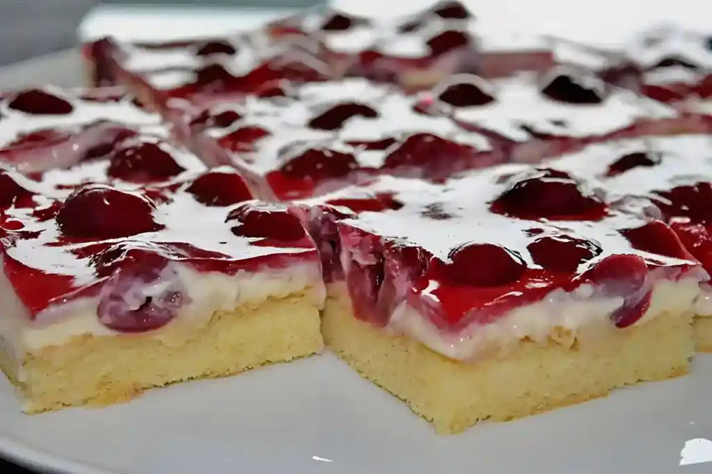 Kirsch Schmand Blechkuchen