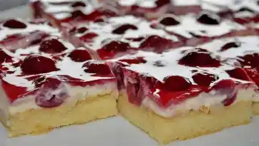 Kirsch Schmand Blechkuchen