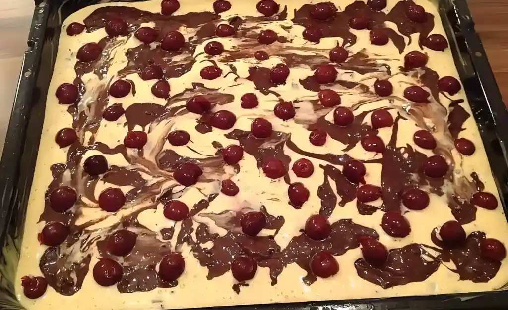 Marmorblechkuchen mit kirschen super lecker