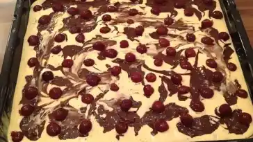 Marmorblechkuchen mit kirschen super lecker