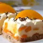 Nusskuchen mit Pfirsichcreme 4x