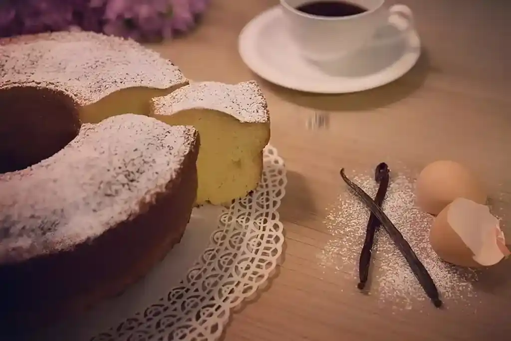 Omas Eierlikörkuchen
