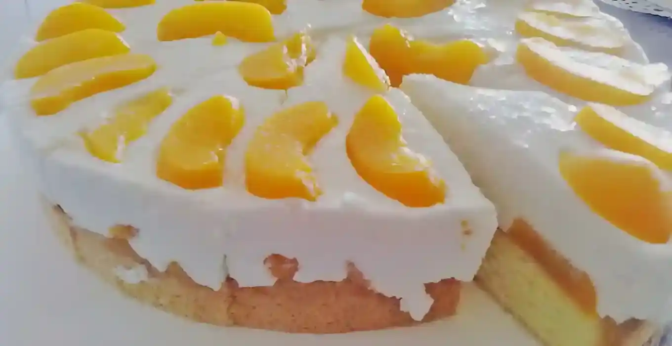 Pfirsich – Joghurt Torte mit Vanillehauch