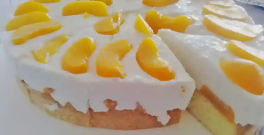 Pfirsich – Joghurt Torte mit Vanillehauch