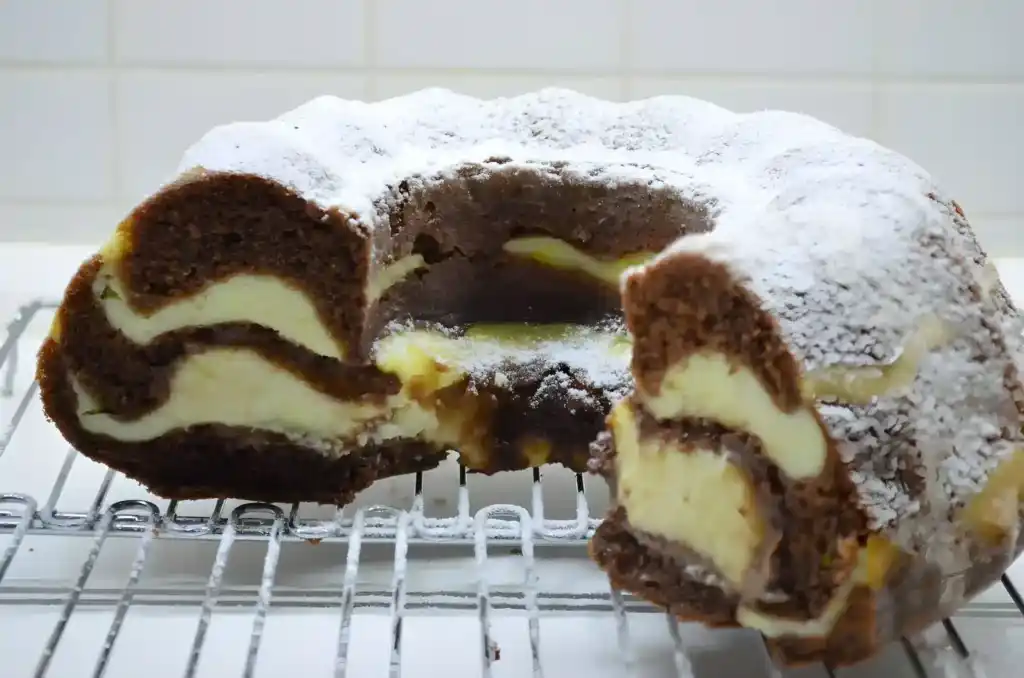 Quark Gugelhupf in 10 Minuten zubereitet!