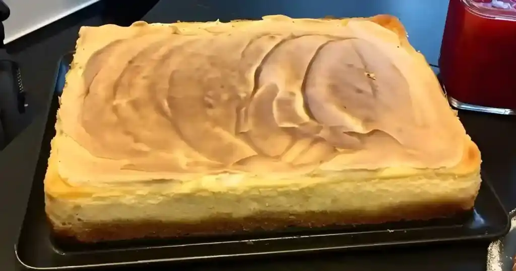 Quarkkuchen vom Blech mit Vanillepudding