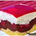Rotkäppchenkuchen auf dem Blech, der süchtig macht