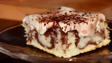 Rührkuchen mit Vanillepudding und Sahnecreme