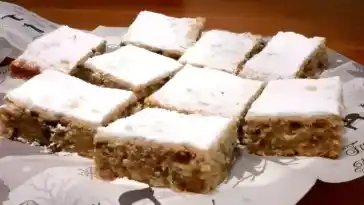 STOLLENKUCHEN VOM BLECH MIT MARZIPAN