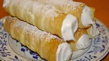 SCHAUMROLLEN: Eine köstliche deutsche Gebäckspezialität