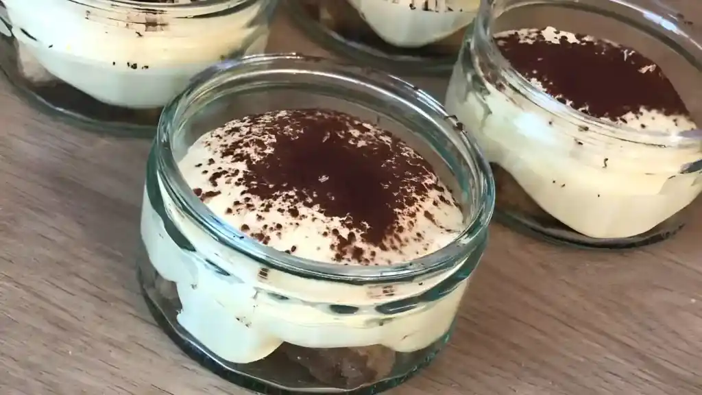 Schmeckt wie Tiramisu, Capuccino Creme in 3 Minuten gezaubert !