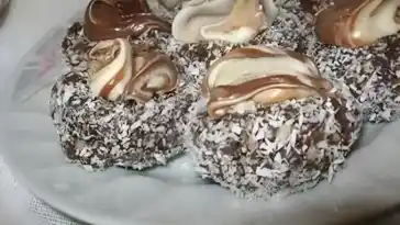 Schoko Nester mit Kokos und Nutella 4x