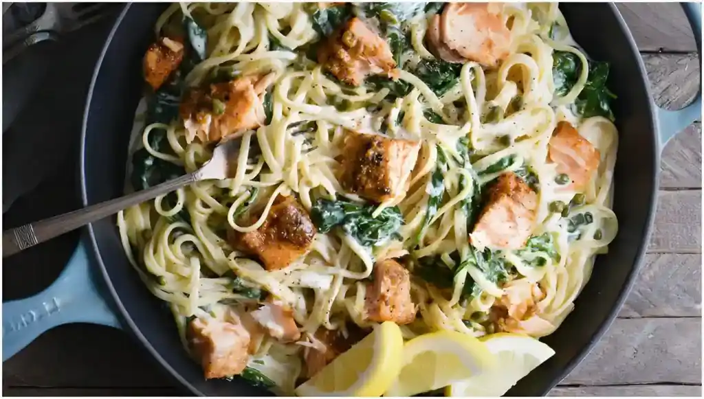 Spaghetti mit Lachs und Spinat