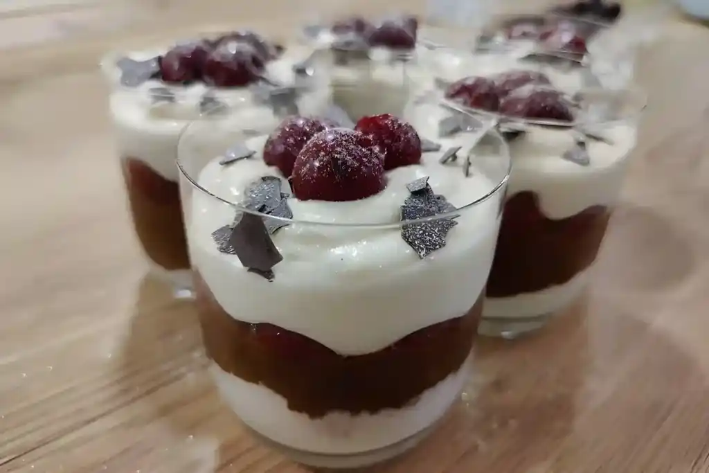 Super einfach und sehr lecker, Ein weihnachtliches Dessert !