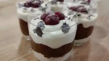 Super einfach und sehr lecker, Ein weihnachtliches Dessert !