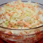 Super schmackhafter Weißkohl-Möhren-Salat wie aus dem Restaurant