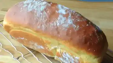 Superzartes Brot mit 4 Zutaten, ein Tassenrezept!