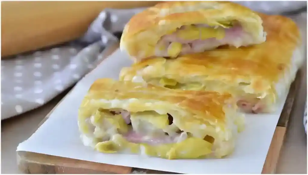 Taschen gefüllt mit Schinken und Käse