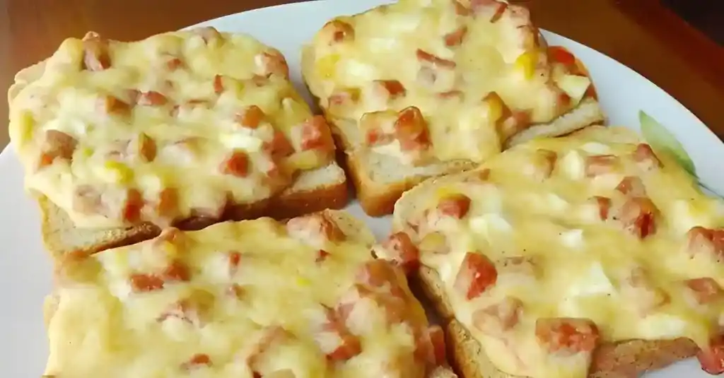 Toastbrot mit Schinken und käse überbacken