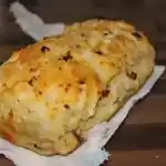 Tomaten-Zwiebel-Brot