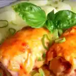 Überbackene Fleischröllchen mit Mozzarella