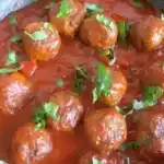 Uberbackene Hackballchen im Tomaten Basilikumsauce 4x