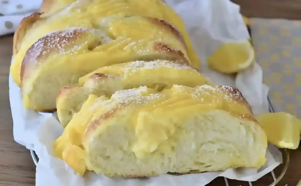 Vanille zopf gefullt mit pudding soft und fluffig wie vom backer