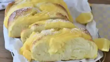Vanille zopf gefullt mit pudding soft und fluffig wie vom backer