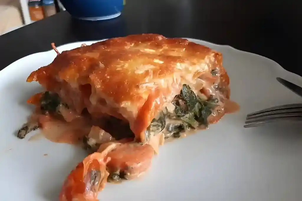 Vegetarische Spinat-Gemüse-Lasagne mit Tomatensoße