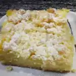 Versunkener Streuselkuchen mit Vanillepudding