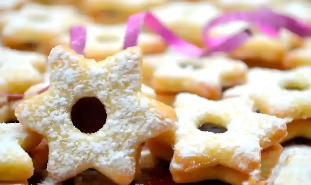 ZARTE BUTTERPLÄTZCHEN – WEIHNACHTSSTERNE