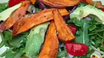 Herbstsalat mit gerösteten Süßkartoffeln