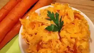 Möhrensalat mit Knoblauch und Mayonnaise