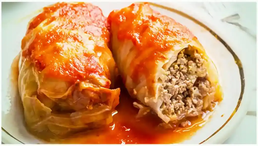 Golabki – Polnische Kohlrouladen mit Tomatensoße