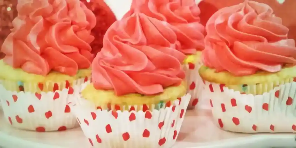 Kalorienarme Kirsch Muffins: Leckere Rezeptidee für eine gesunde Nascherei