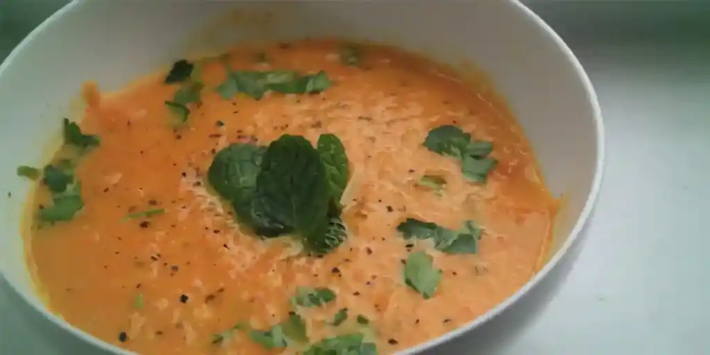 Karotten-Hackfleisch Suppe